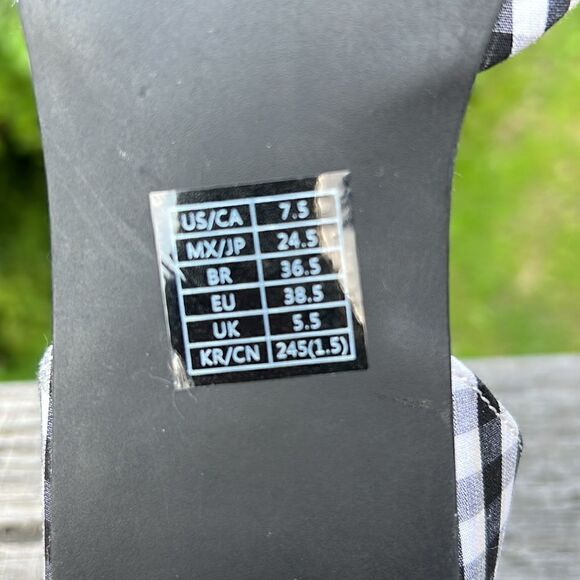 Forever21 Slip on * Black/White Checkered Shoes Sz 7.5 NWOT - Picture 8 of 9